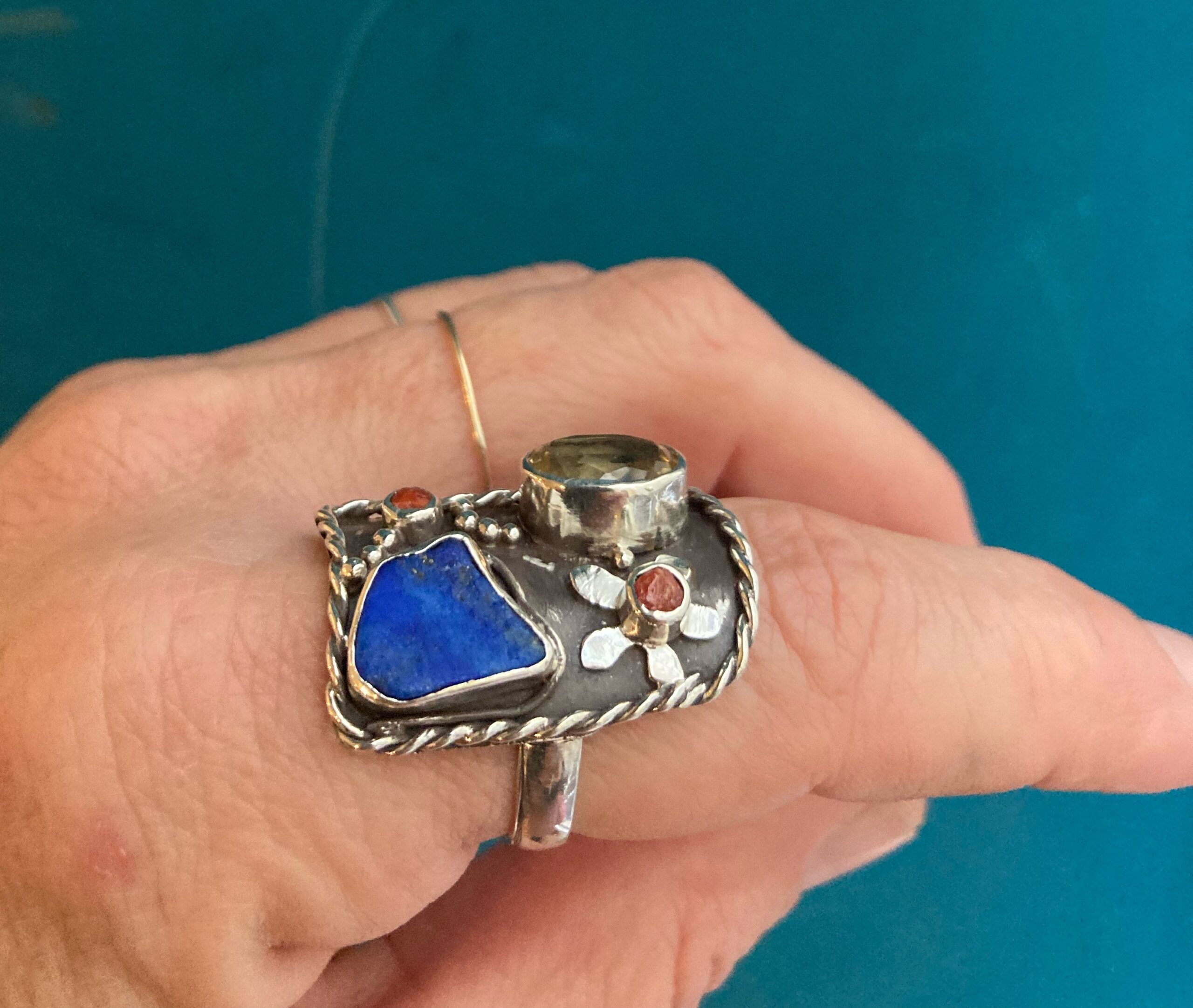 Bague Argent Lapis lazuli citrine et corail Création Karina Badih Atelier